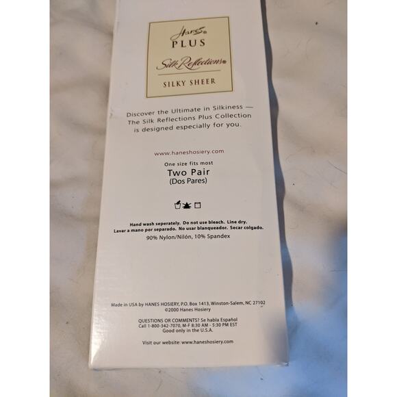 Hanes Plus Silk Reflections Knee Highs Silky Sheer Barely Black Nylon Stockings - Picture 4 of 4